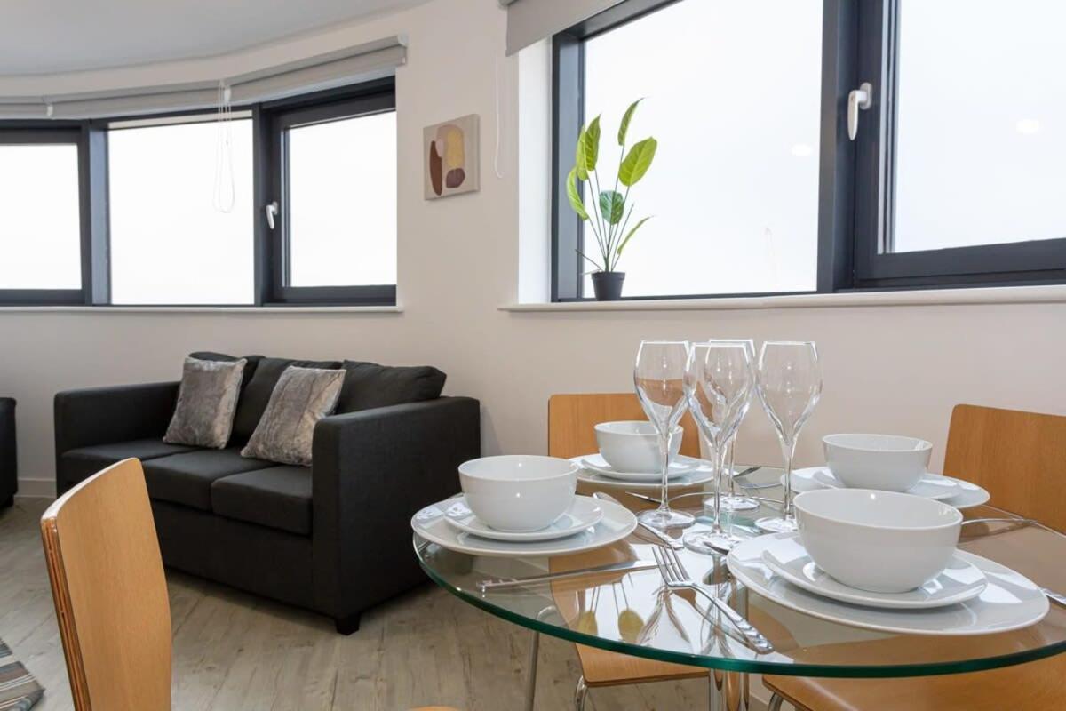 Stunning 2 Bed Apartment In Salford Amazing Views Manchester Exterior foto